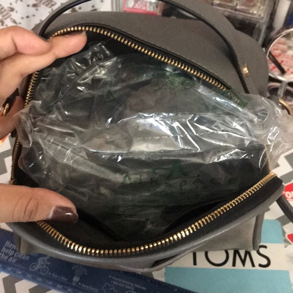 Grey crossbody - Picture 3 of 6